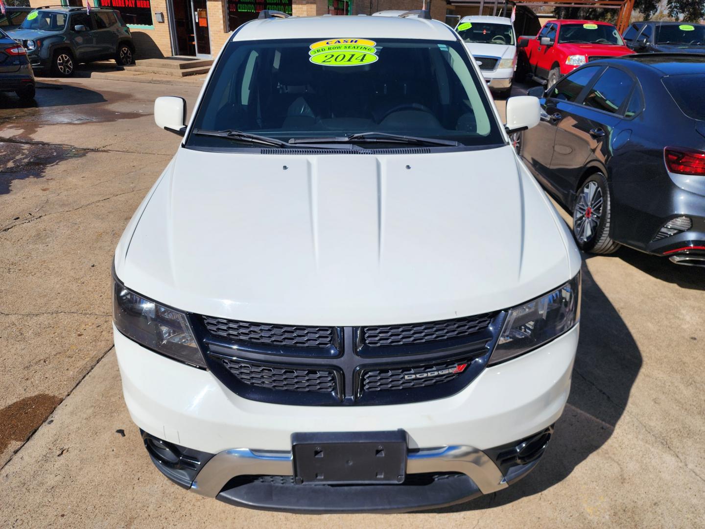 2014 DIAMOND WHITE /BLACK DODGE JOURNEY CROSSROAD CROSSROADS (3C4PDCGB0ET) , AUTO transmission, located at 2660 S.Garland Avenue, Garland, TX, 75041, (469) 298-3118, 32.885551, -96.655602 - CASH$$$$$$ SPORT UTILITY....MUST SEE! LIKE NEW INSIDE/OUT! This is a LOADED 2014 DODGE JOURNEY CROSSROAD! PUSH START! NAVIGATION! BACK UP CAMERA! HEATED SEATS! HEATED STEERING WHEEL! 3RD ROW! BLUETOOTH! Come in for a test drive today. We are open from 10am-7pm Monday-Saturday. Call us with any - Photo#8